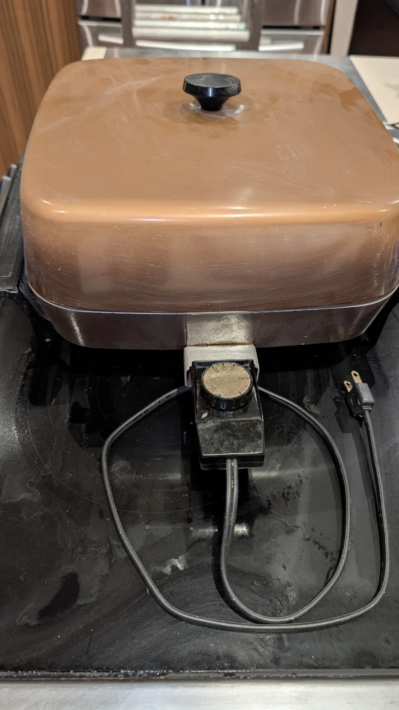 Poêlon électrique carré