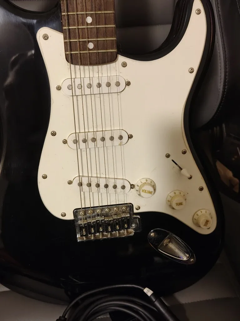 $125 OBO Fender Starcaster Strat Electric Guitar image indicator(5)