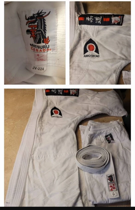 Matsuru Canada Judo Gi - fits size 12-16