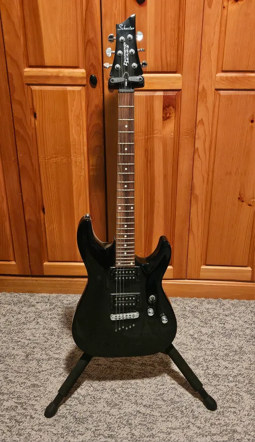 SCHECTER Omen 6 VOX Guitar & Valvetronix Amp & Stand
