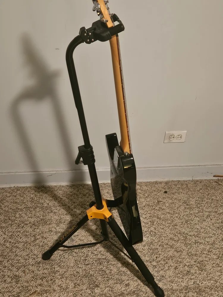 SCHECTER Omen 6 VOX Guitar & Valvetronix Amp & Stand image indicator(3)