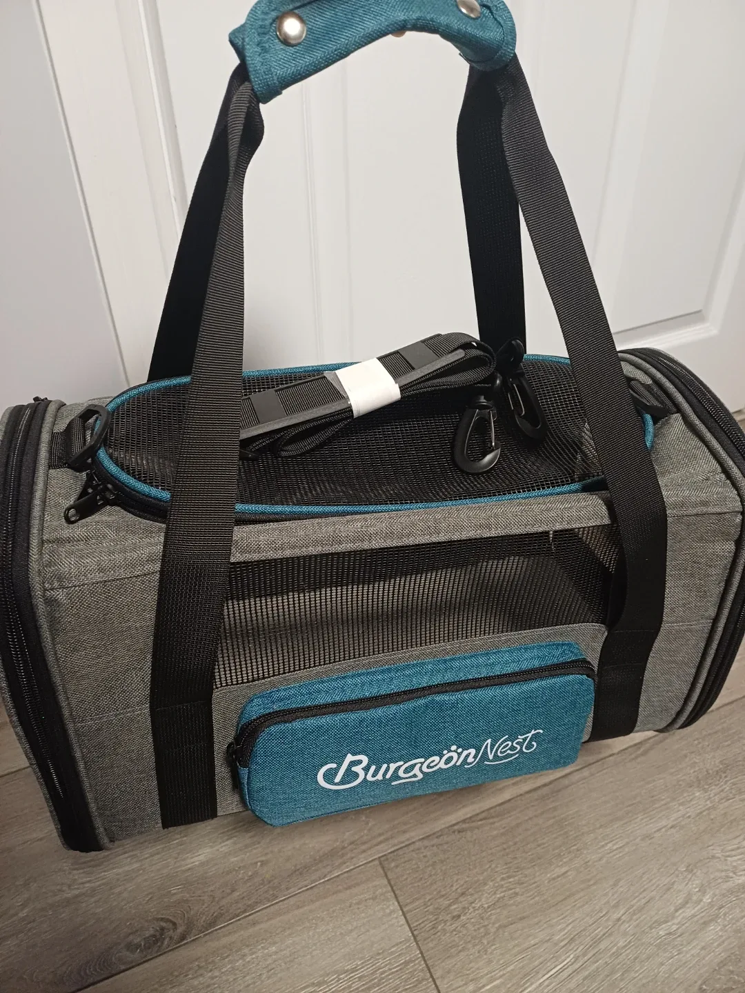 Burgeon Nest Pet Carrier - Grey & Blue image indicator(7)