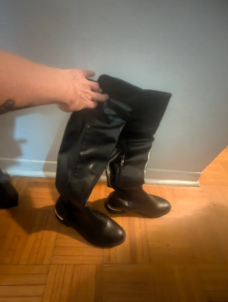 Black Over-the-Knee Boots image indicator(5)