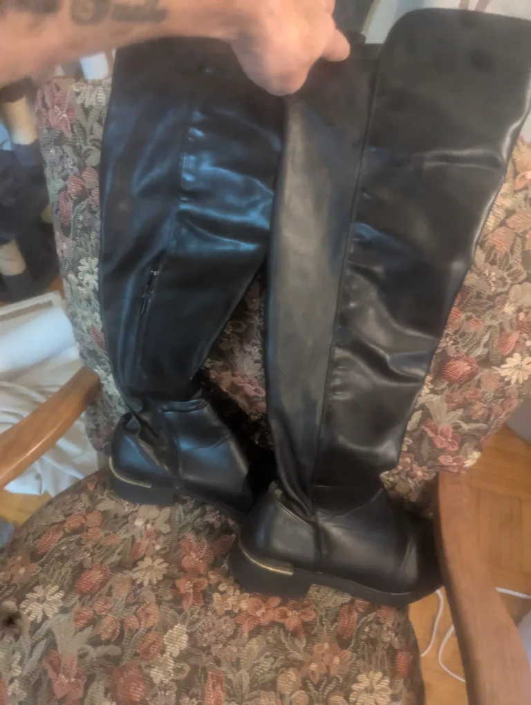 Black Over-the-Knee Boots image indicator(6)