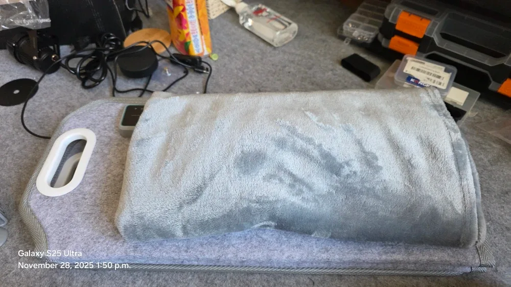 Soprhay Foldable Leg/Foot Warmer with Blanket image indicator(5)