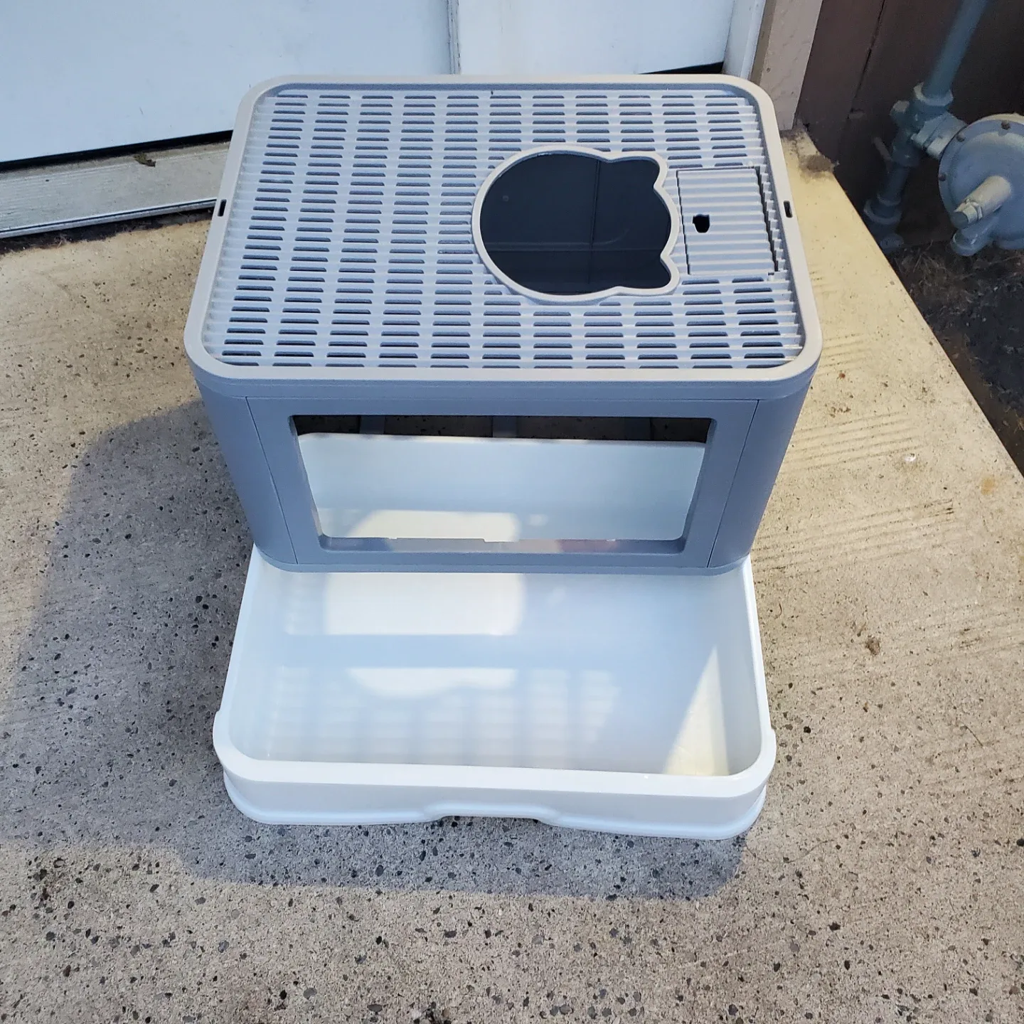 Grey Cat Litter Box - Top Entry image indicator(2)