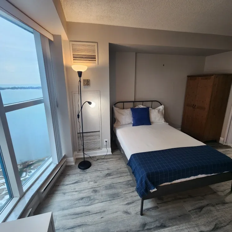 Downtown Room Harbourfront  December 1st image indicator(5)