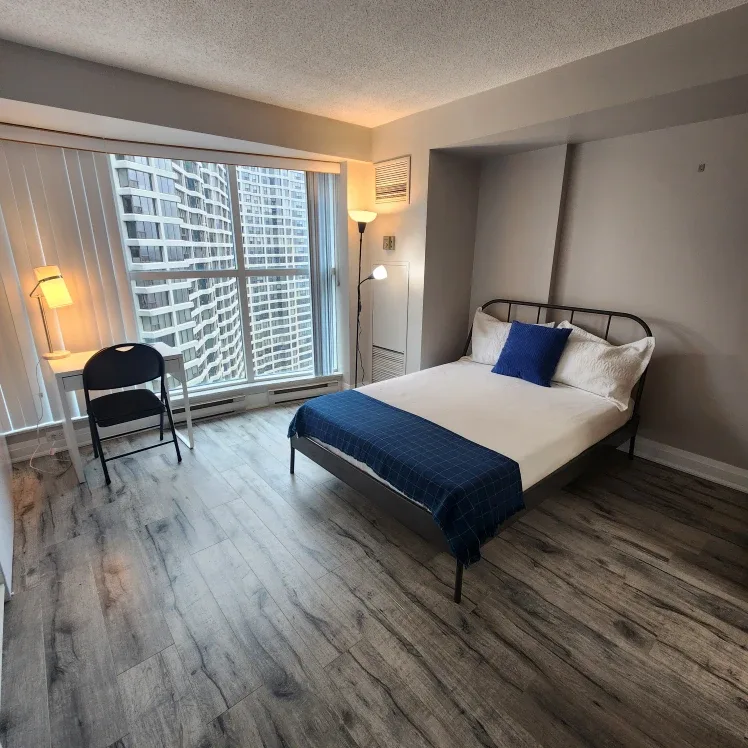 Downtown Room Harbourfront  December 1st image indicator(6)