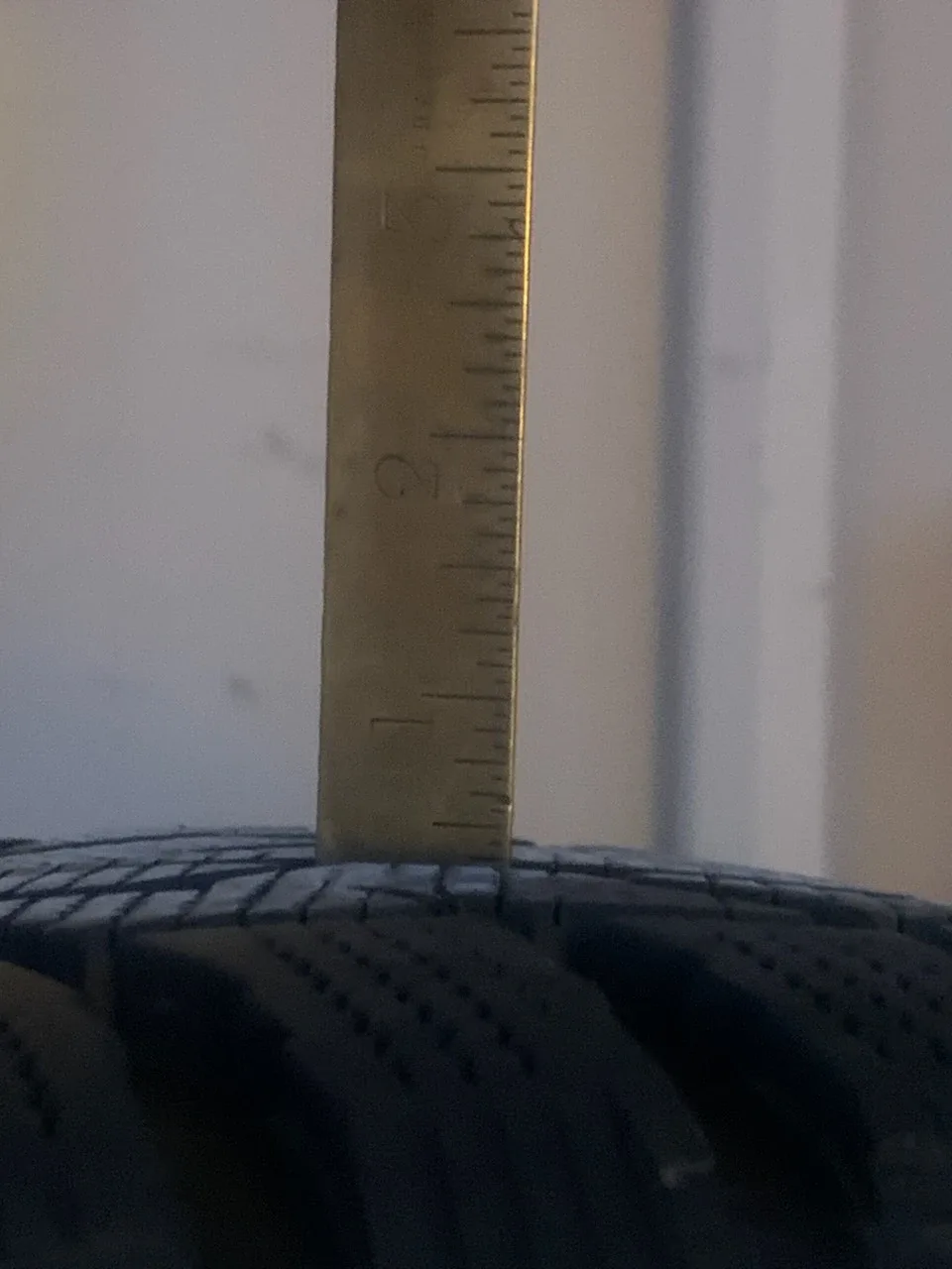 245/60R18, 4 Winter Tires on RTX OE Rims image indicator(3)