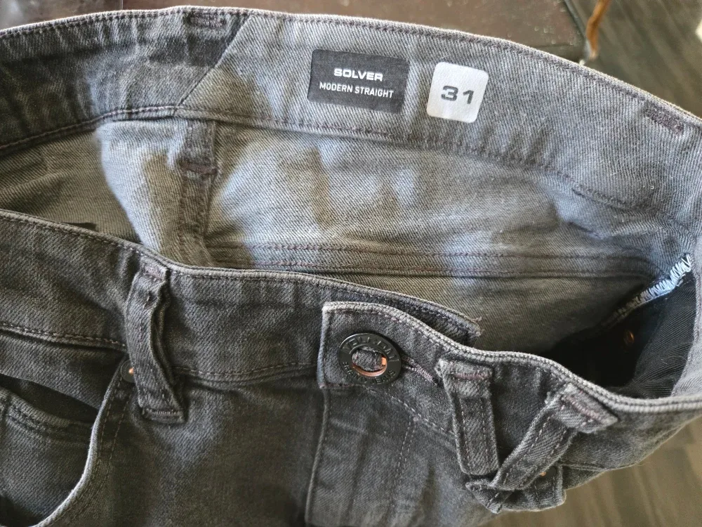 Volcom Solver Modern Straight Jeans - Size 31