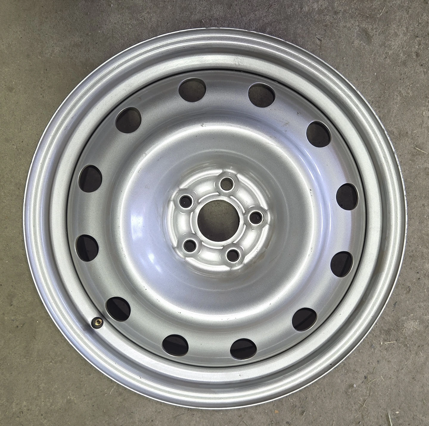 Set of 4 steel wheels, 17 inch.
