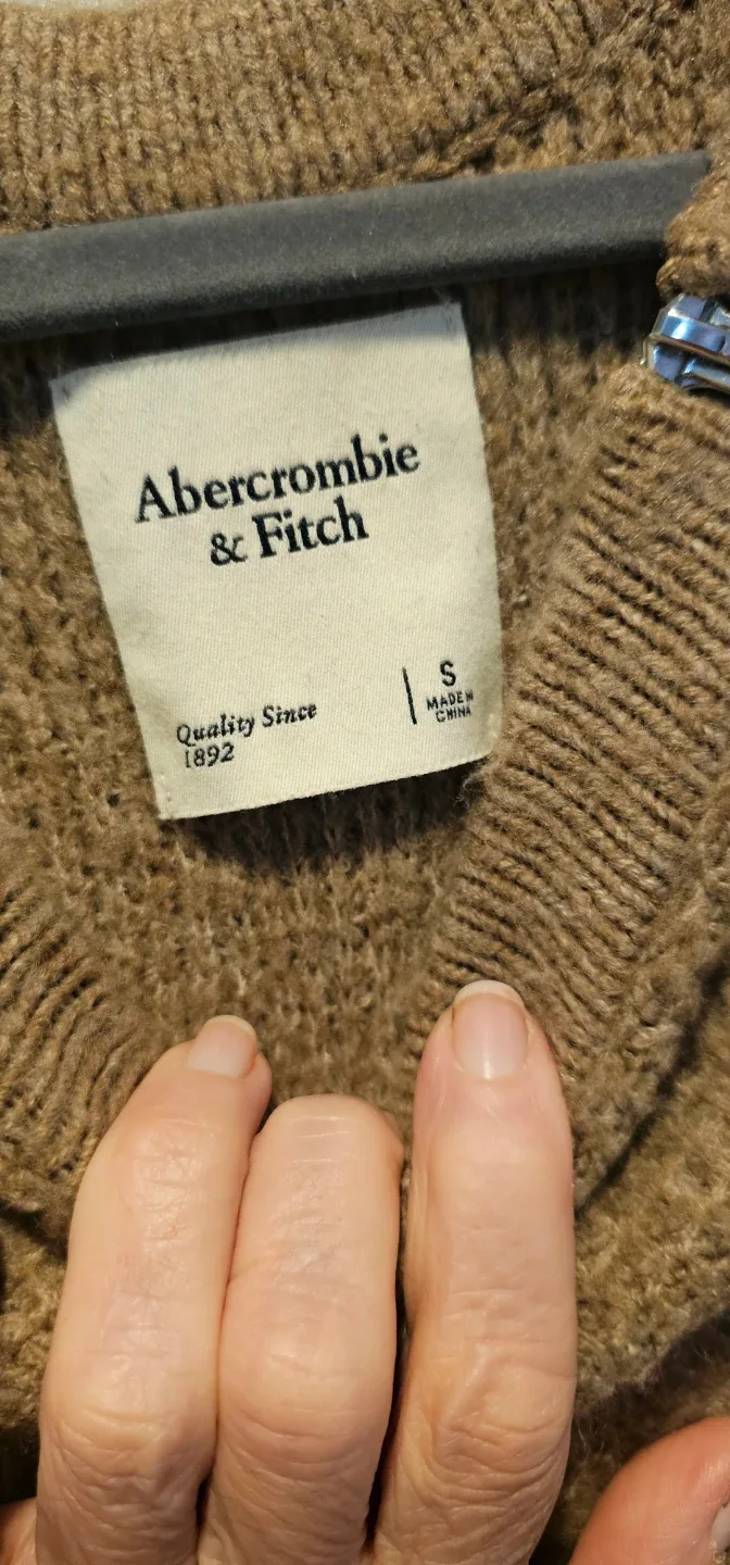 Abercrombie & Fitch Sweater - Size S image indicator(3)