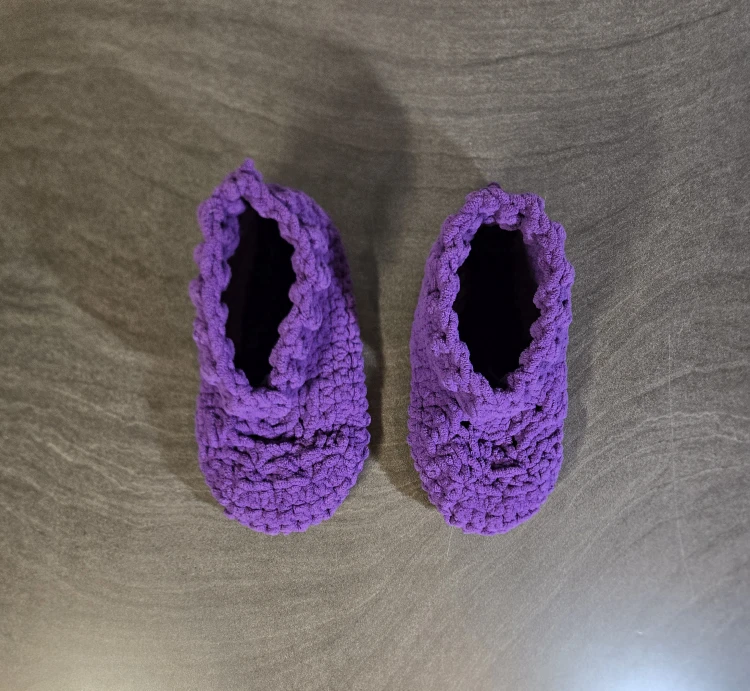 Size 10/11 Crochet Booties - Handmade - photo 3