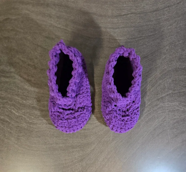 Size 10/11 Crochet Booties - Handmade image indicator(3)
