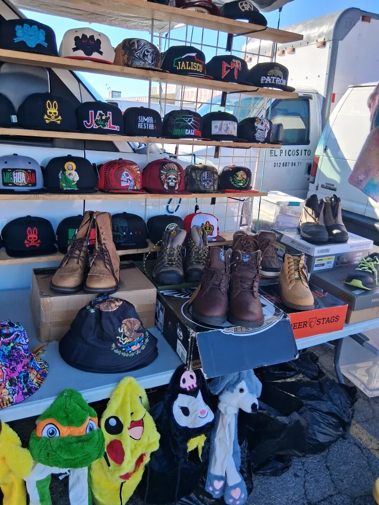 Assorted Character Hatsdiferentes  precios