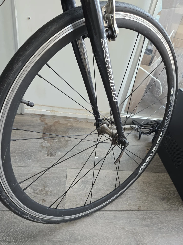 Schwinn Circuit XST Road Bike - photo 2