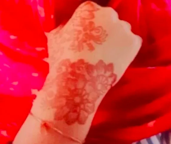 Henna Artist image indicator(6)
