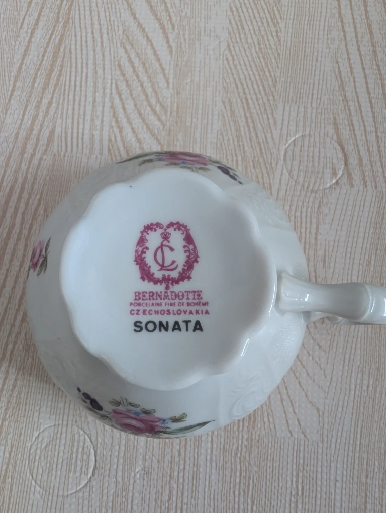 Bernadotte Sonata Porcelain Fine de Bohème Tea Cups and Saucers