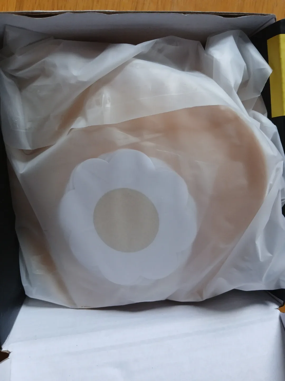 Sticky Bra Insert, Size M image indicator(2)