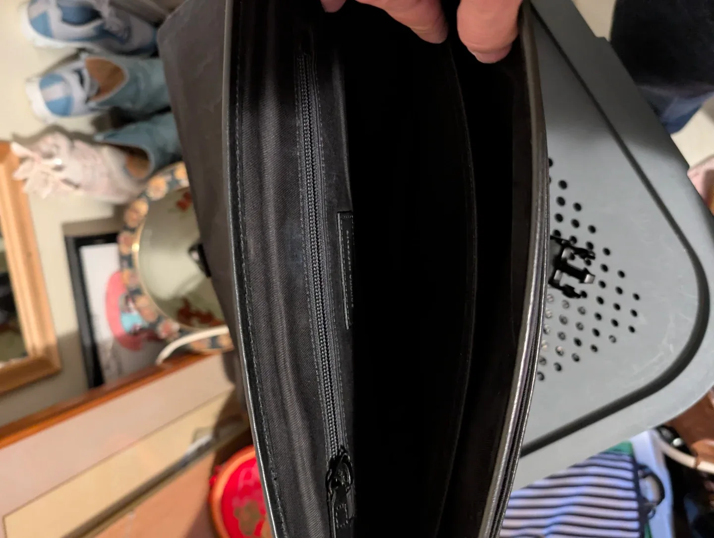 Banana Republic Black Leather Messenger Bag image indicator(6)