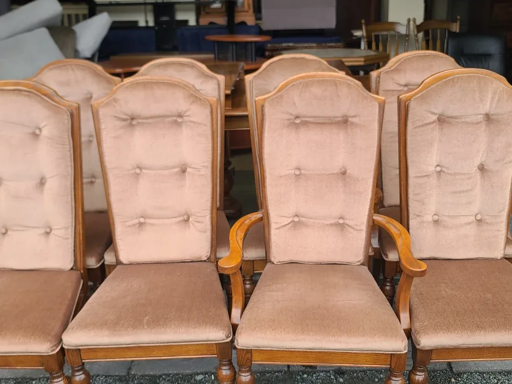 OAK DINING TABLE WITH EXTENSION AND 8 Chairs image indicator(4)