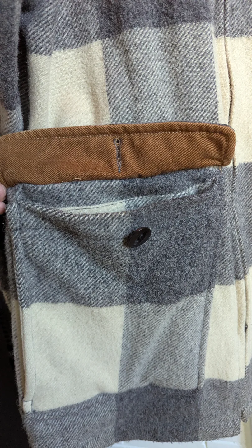 Woolrich Giant Buffalo Women's Plaid Ivory Grey Wool Coat, XL image indicator(8)