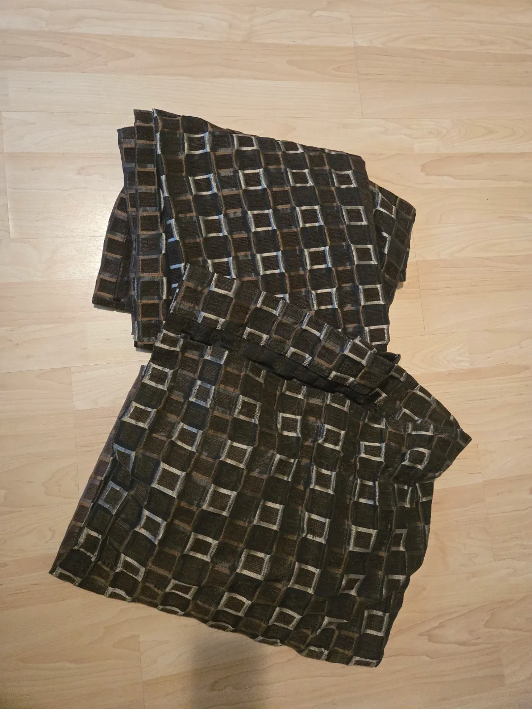 Patterned Brown 2 Piece Curtains 🥕