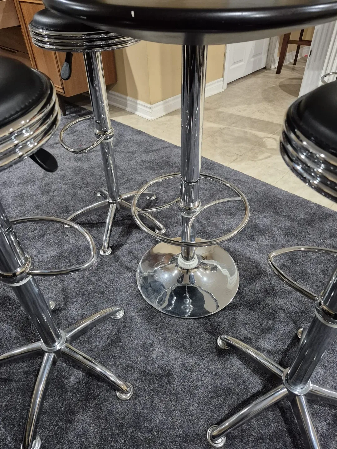 Pub Table and 4 Stools - Chrome & Black image indicator(7)