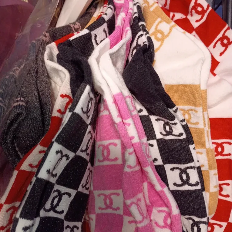 Chanel socks image indicator(3)
