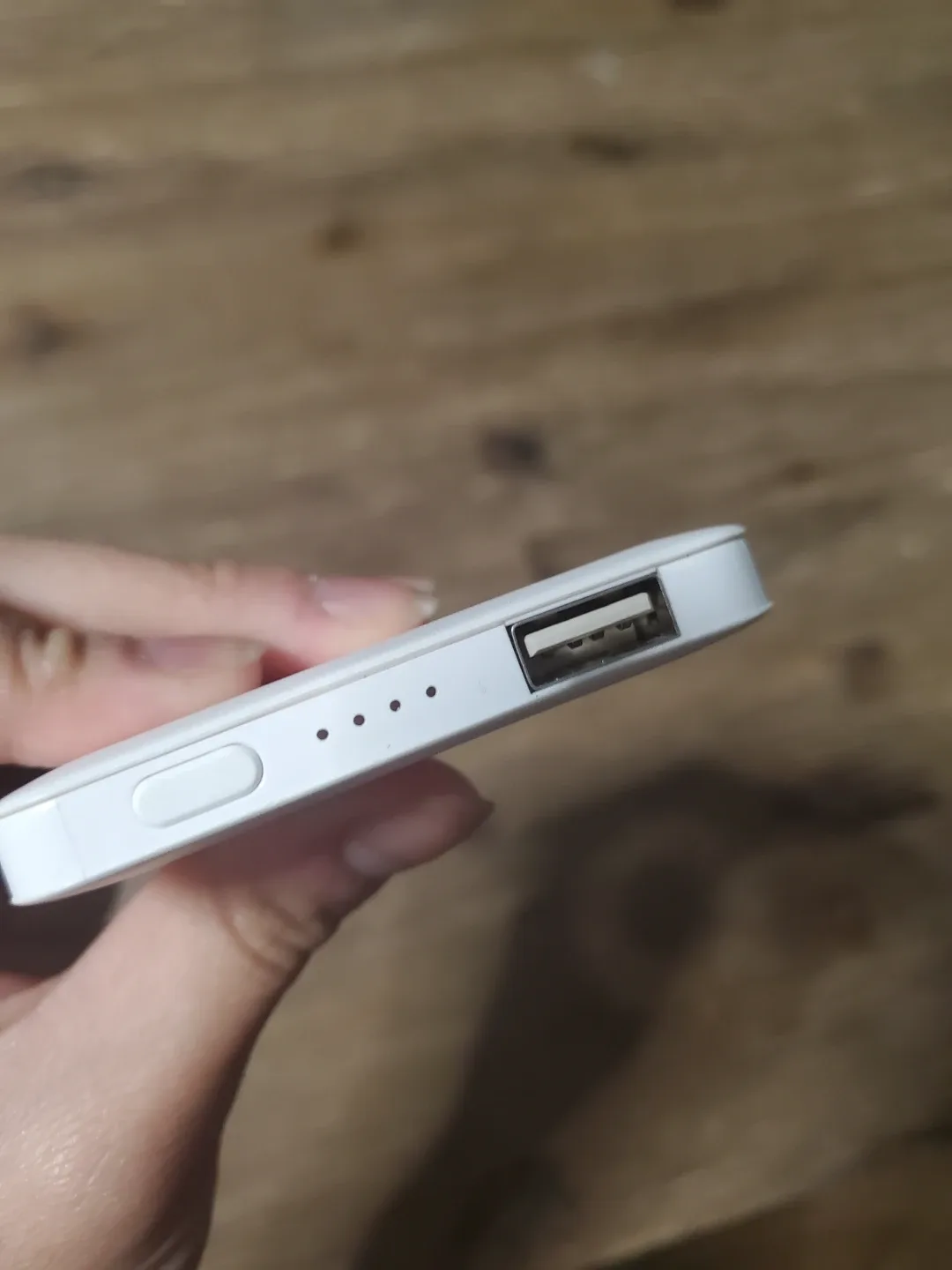 White Power Bank - 4000mAh 🥕 image indicator(3)