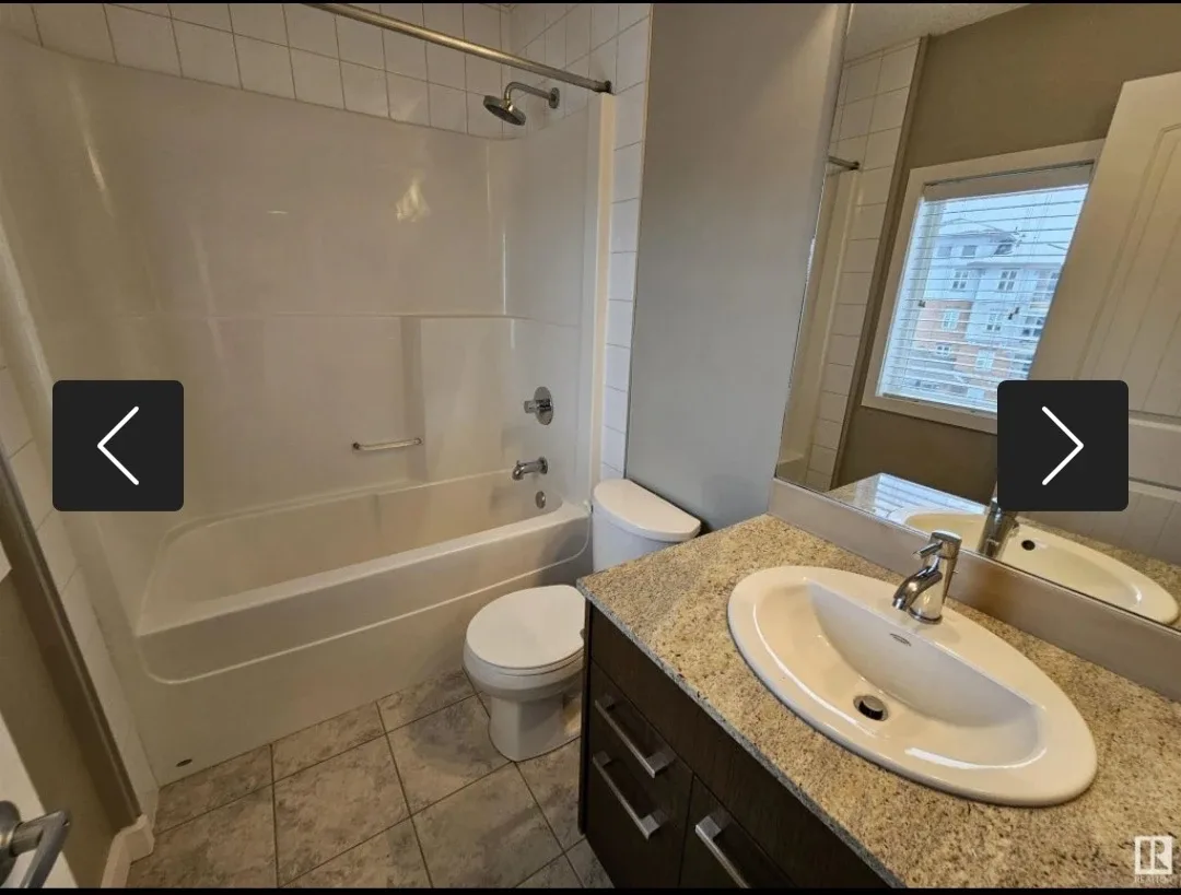 Townhouse For RENT or BUY image indicator(5)