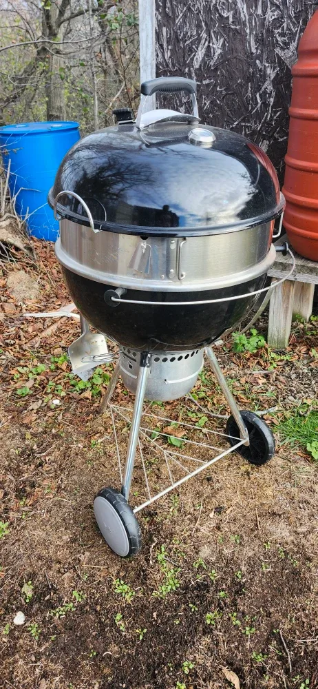 Weber Kettle 22in balck Grill bbq