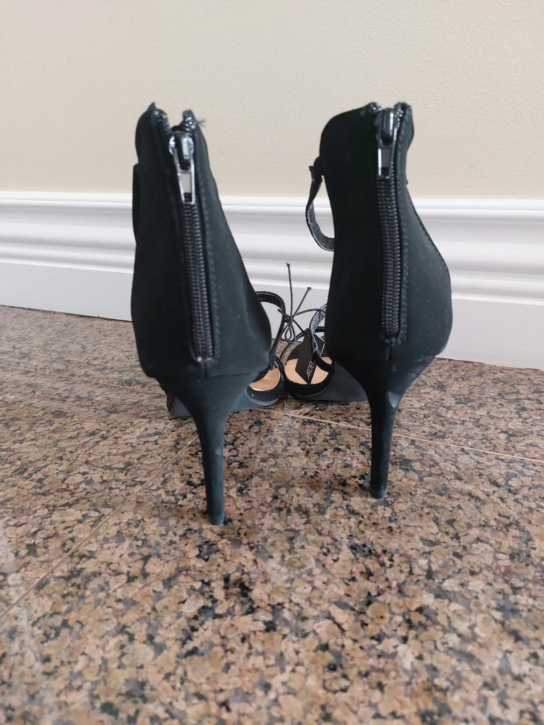 New Ardene women's heels size 10 image indicator(4)