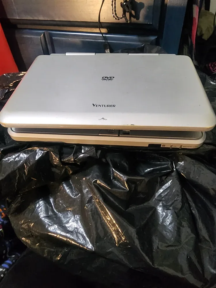 Venturer Portable DVD Player