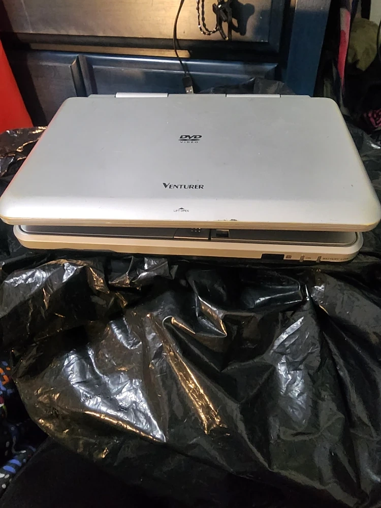 Venturer Portable DVD Player
