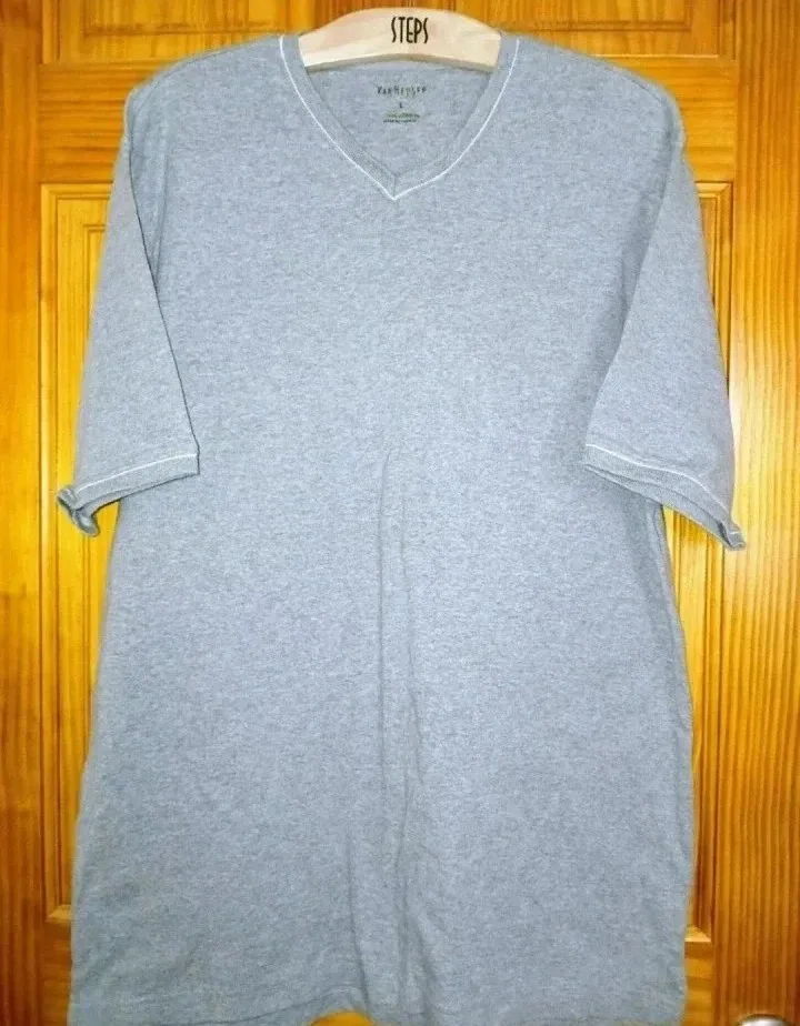 Van Heusen Gray V-Neck T-Shirt - Size XL