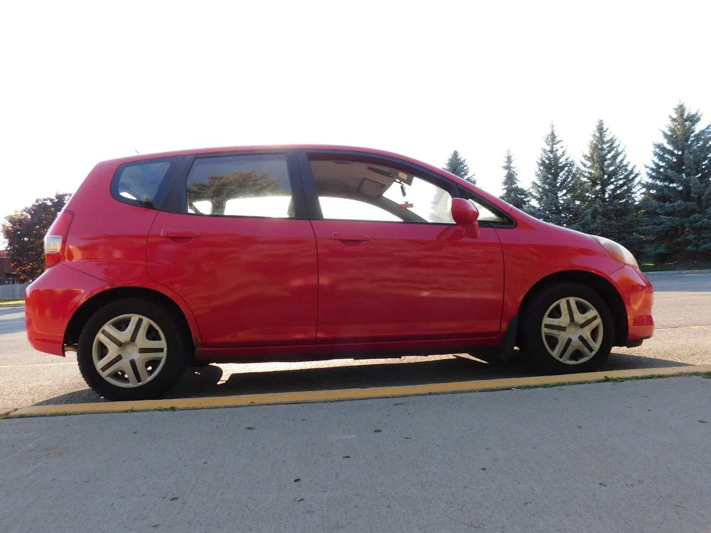 Red Honda Fit Hatchback image indicator(5)