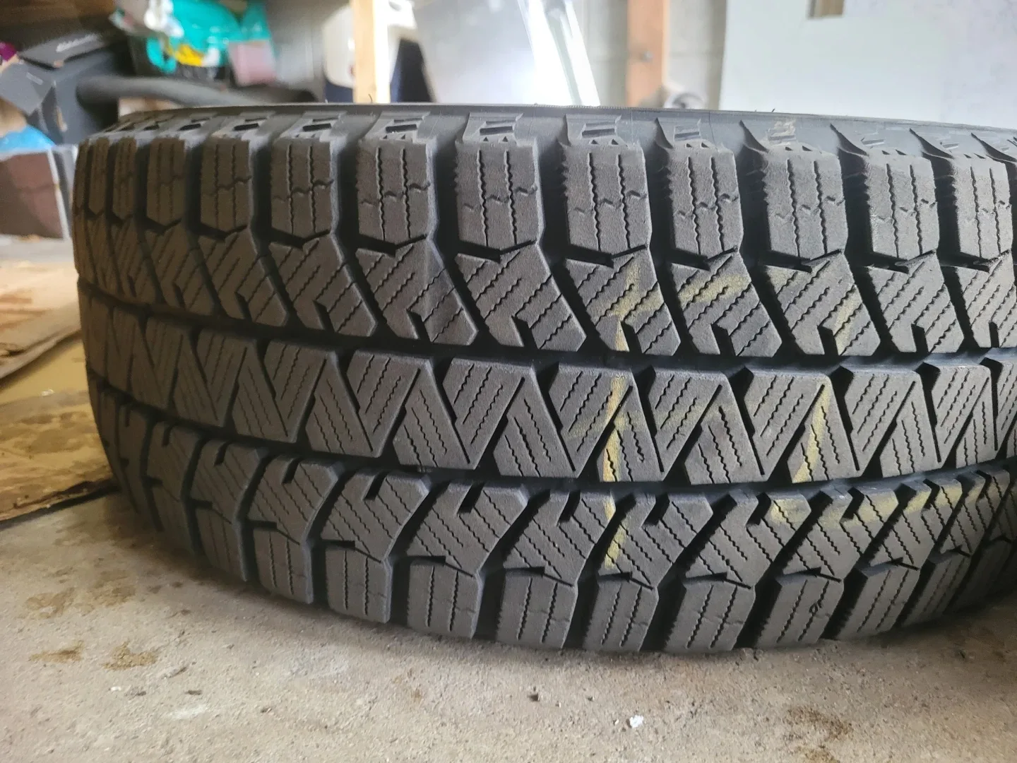 Set of 4 Winter Tires image indicator(3)