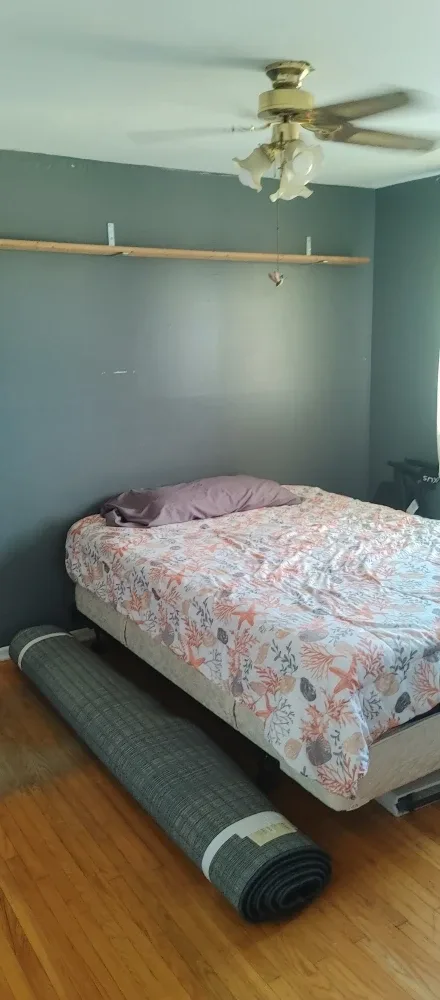 Large bedroom for rent