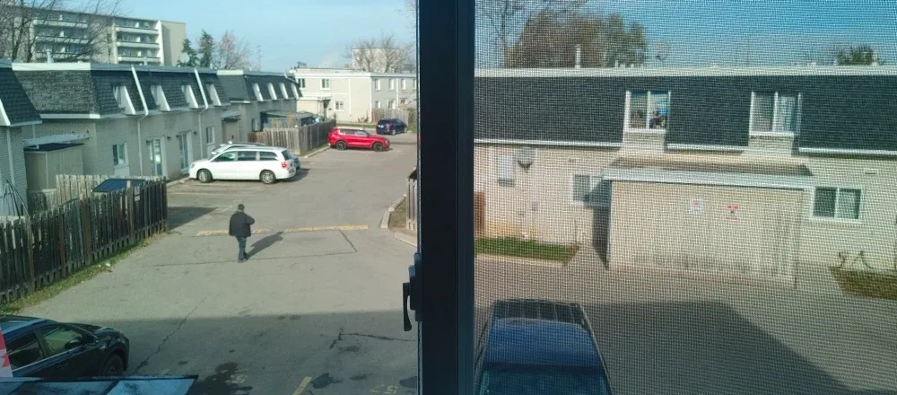 Large bedroom for rent image indicator(2)