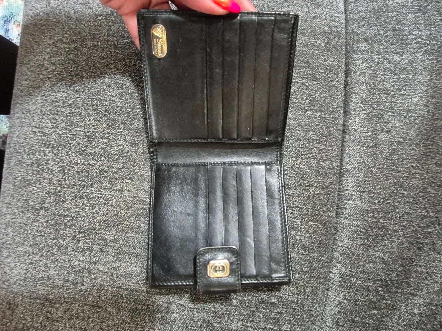 Vintage Gucci Black Leather Wallet 🥕 image indicator(8)