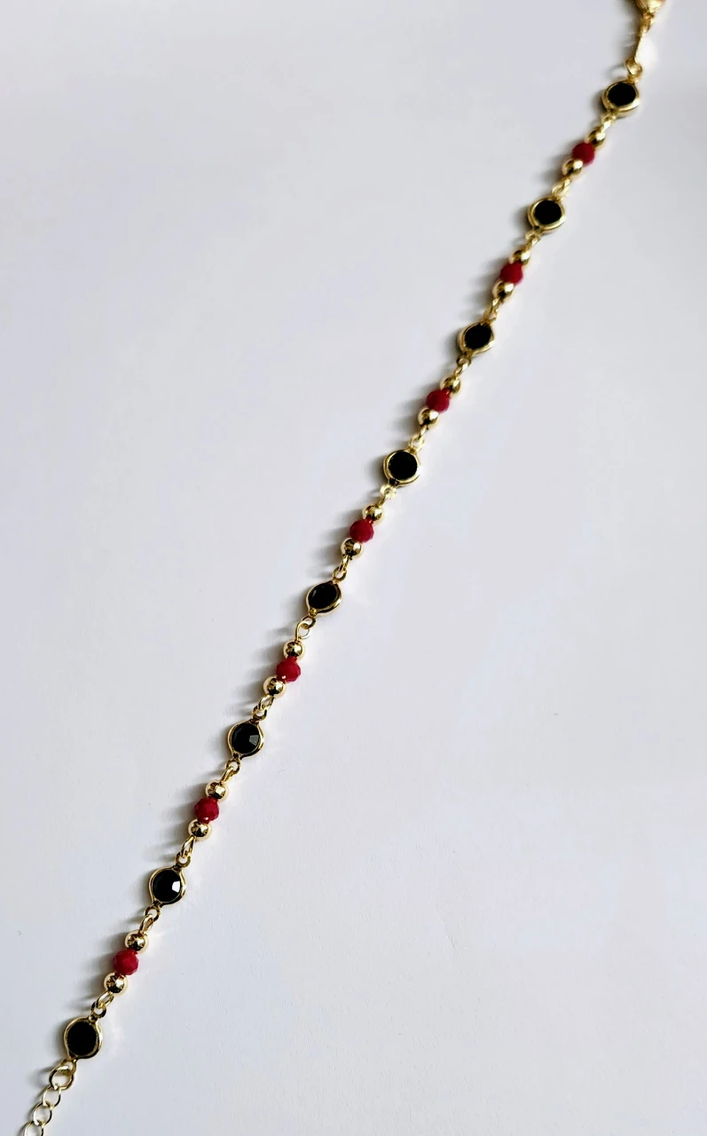 Trendy Gold Anklet with Black & Red Accent Beads – Adjustable - photo 3