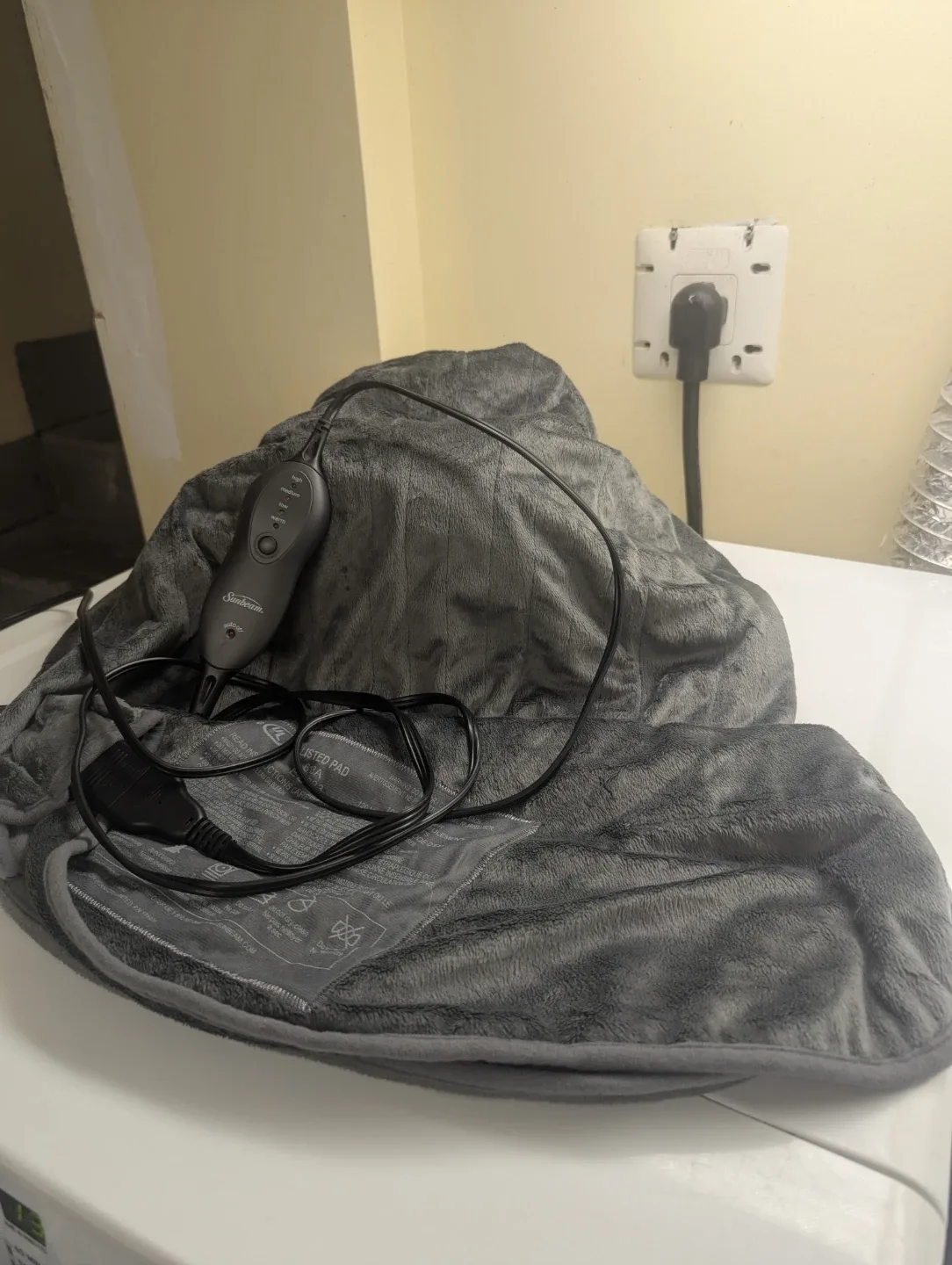 Sunbeam Heated Shawl Pad - Grey  🥕 image indicator(2)