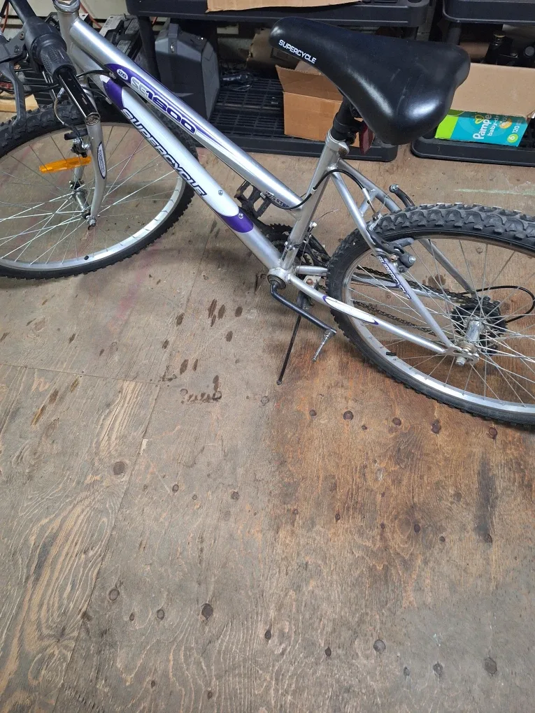 Supercycle O1800 Bicycle - Silver/Purple image indicator(5)