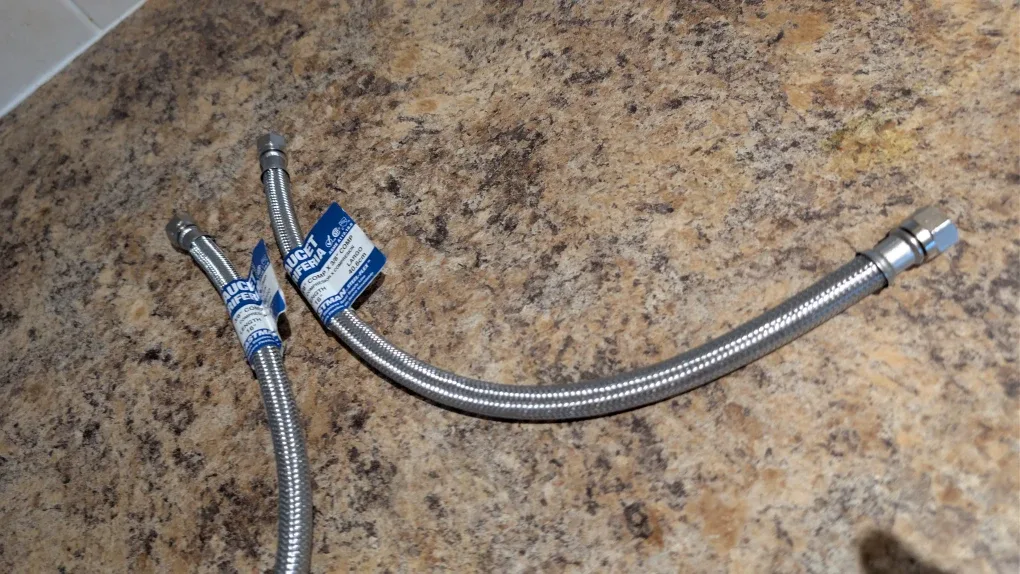 Plumbing Faucet Supply Line 3/8" 16" image indicator(9)