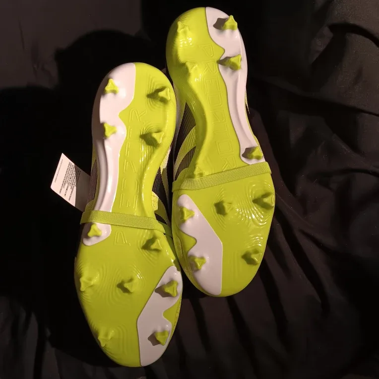 adidas predator soccer shoes image indicator(4)