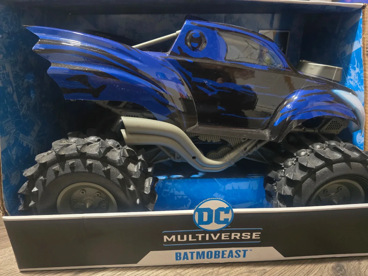 DC Multiverse Batmobeast Dark Nights: Death Metal image indicator(3)