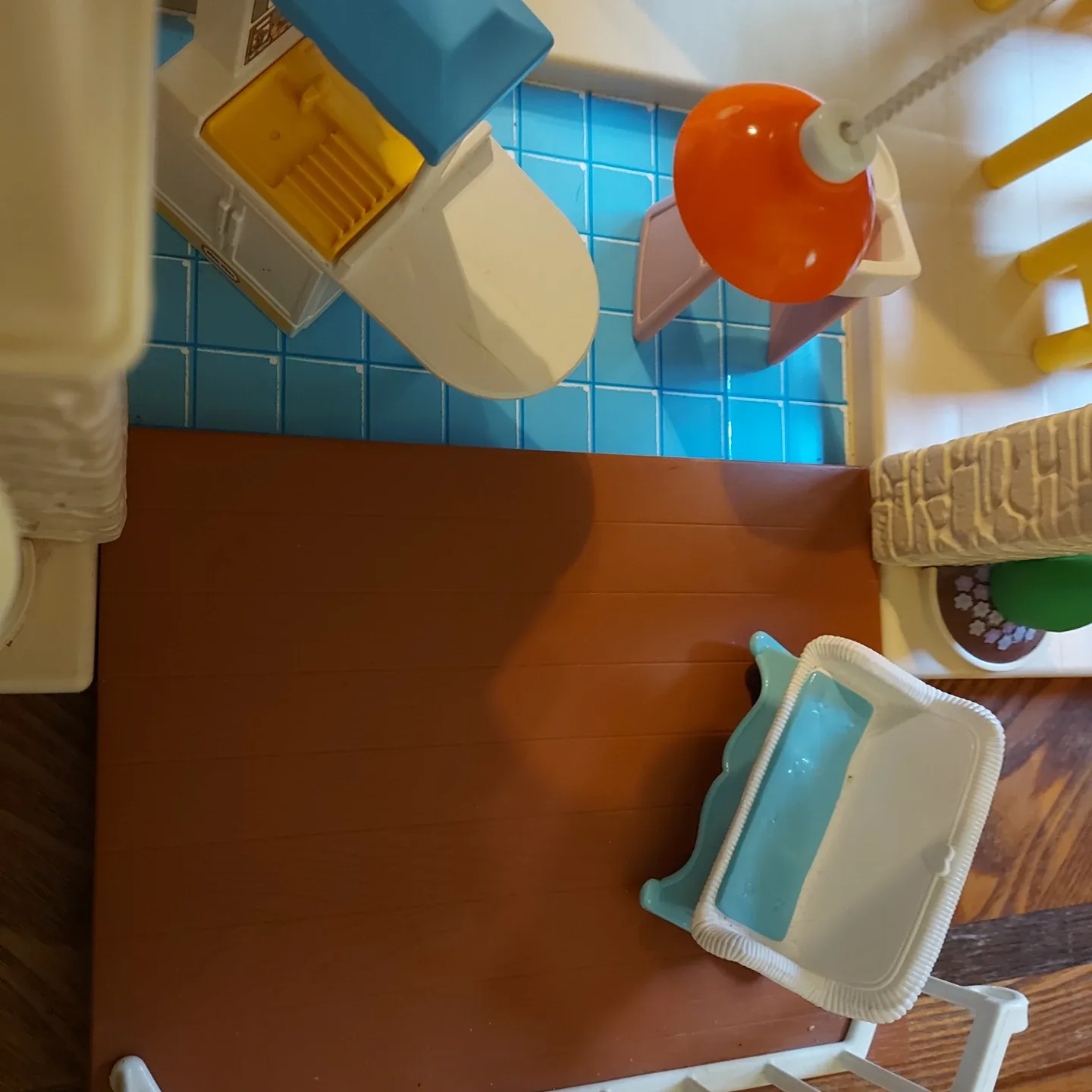 Little Tikes Dollhouse with Accessories image indicator(3)