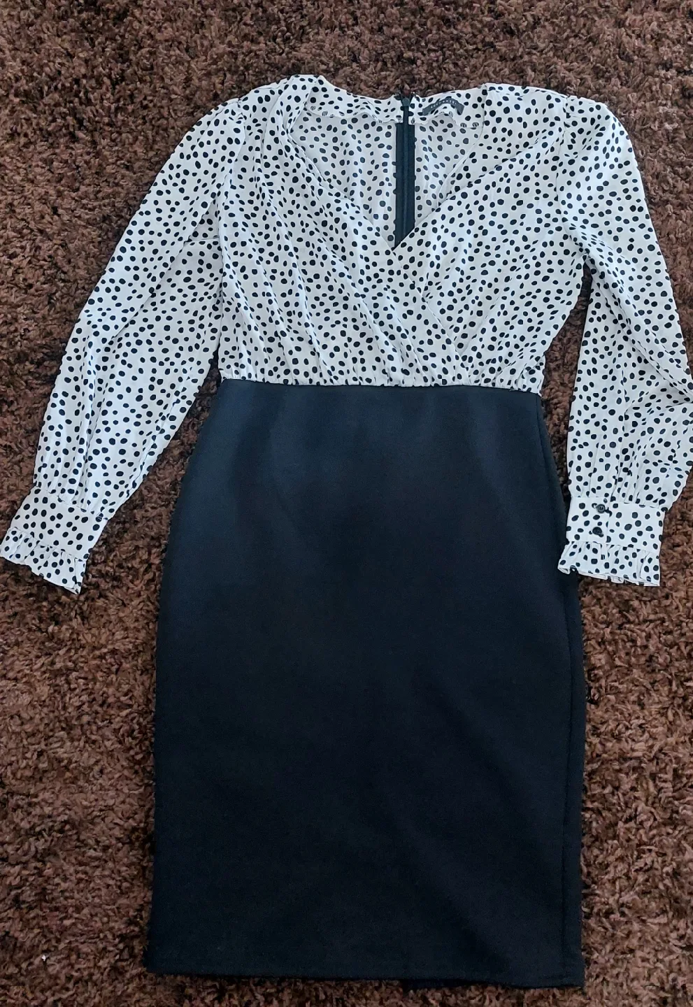 Pretty Dress image indicator(3)