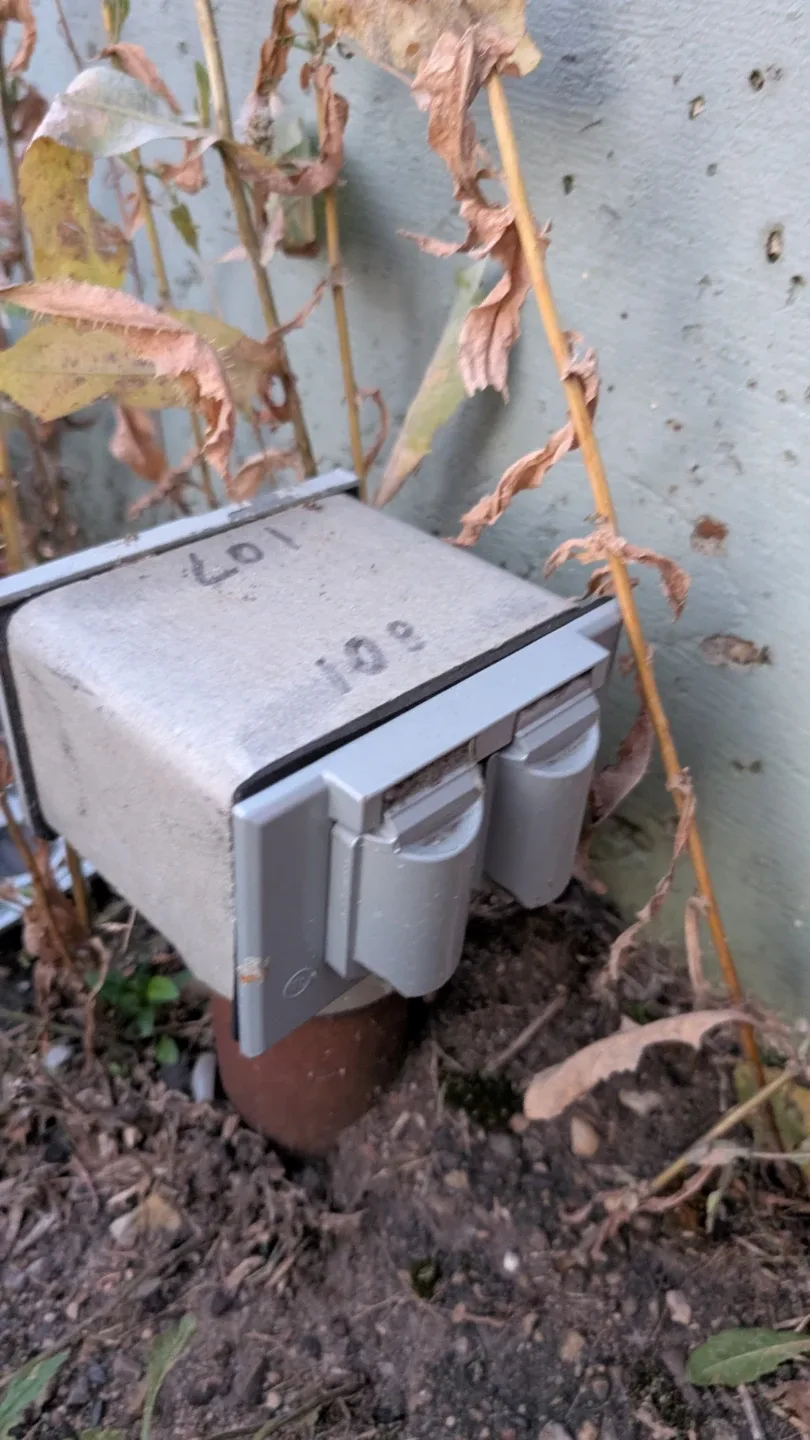 Parking Space for rent image indicator(3)